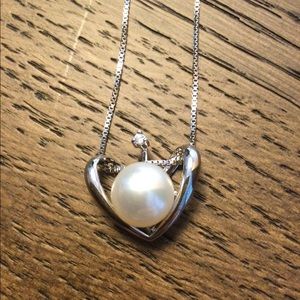 Pearl & diamond necklace